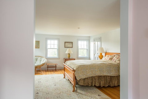 Riverhouse - Click Find 44