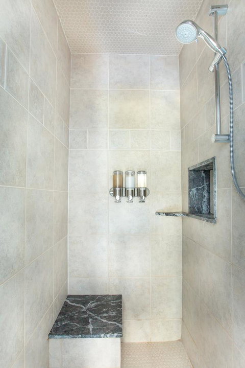 Riverhouse - Click Find 39