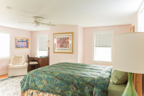 Riverhouse - Click Find 41