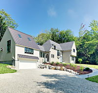 2 Woodlawn Ave House