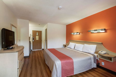 Motel 6 La Vale-Cumberland - Bet 4u 11