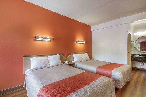 Motel 6 La Vale-Cumberland - Bet 4u 12