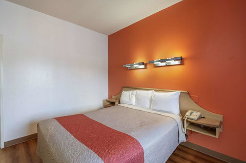 Motel 6 La Vale-Cumberland - Bet 4u 19