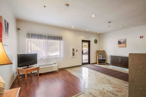 Motel 6 La Vale-Cumberland - Bet 4u 7