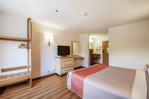 Motel 6 La Vale-Cumberland - Bet 4u 21