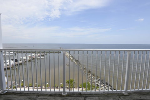 Rod 'N' Reel Resort - Click Find 19