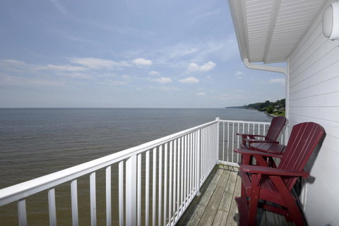 Rod 'N' Reel Resort - Click Find 15