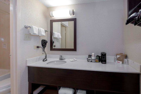 Red Roof Inn Washington DC - College Park - Bet 4u 19