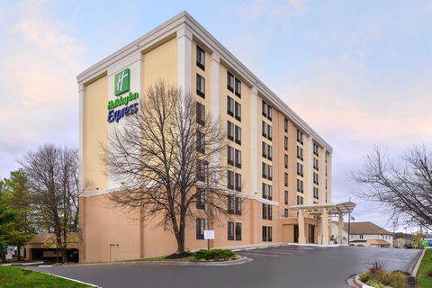 Holiday Inn Express Hunt Valley - Bet 4u 10