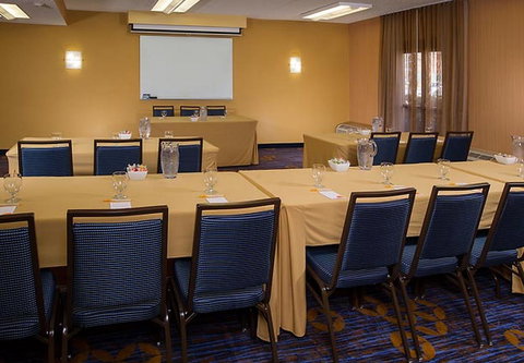 Courtyard By Marriott Baltimore Hunt Valley - Bet 4u 4