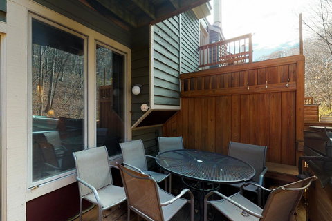 18 Winding Way - Bet 4u 25