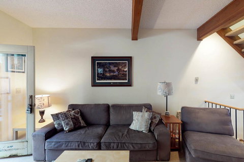 18 Winding Way - Bet 4u 9