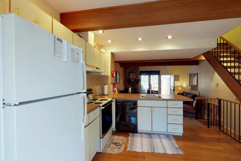 18 Winding Way - Bet 4u 14