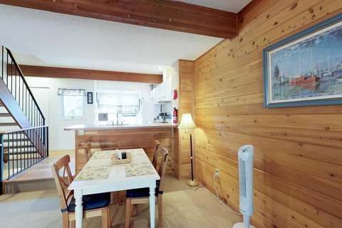 18 Winding Way - Bet 4u 12