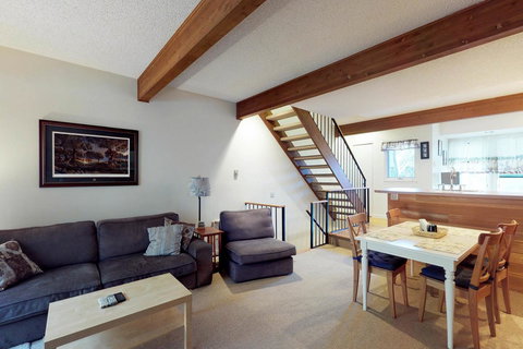 18 Winding Way - Bet 4u 10