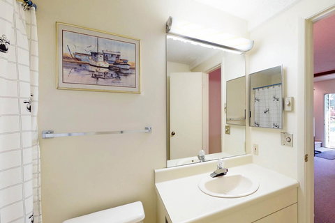 18 Winding Way - Bet 4u 8