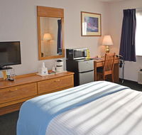 Americas Best Value Inn  Suites - Tahquamenon Country
