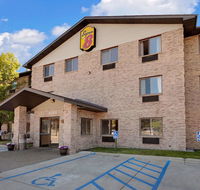 Super 8 by Wyndham Mt. Pleasant