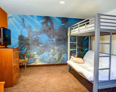 Comfort Suites Stevensville â€“ St. Joseph - Bet 4u 13