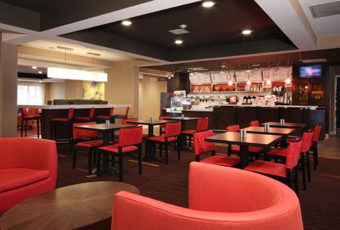 Courtyard By Marriott Flint - Bet 4u 3