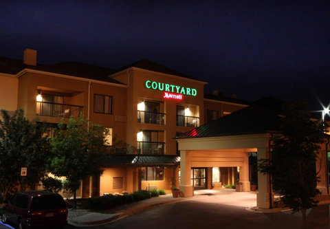 Courtyard By Marriott Flint - Bet 4u 0