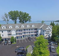 103 North Shore Inn