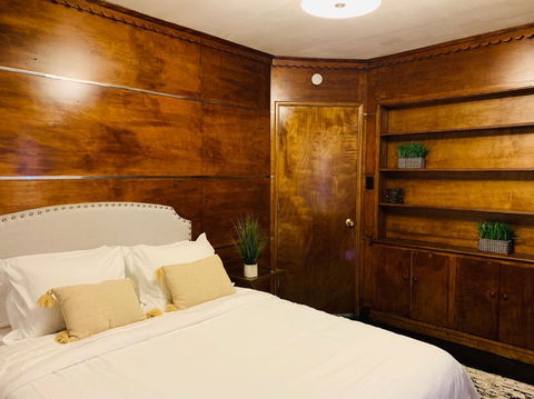 The Parkside / University District/15m To Downtown - Click Find 25