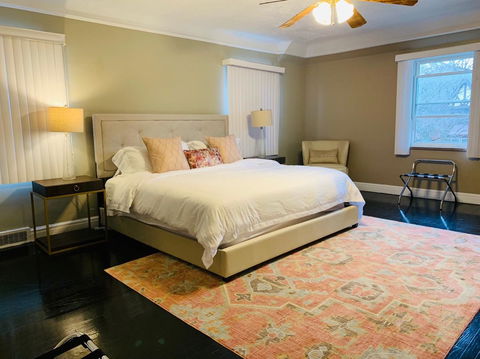The Parkside / University District/15m To Downtown - Click Find 11