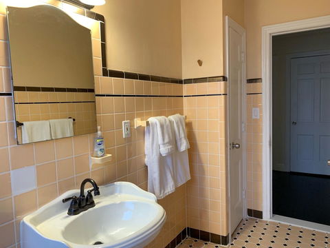 The Parkside / University District/15m To Downtown - Click Find 15