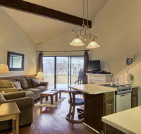 209 Pointes North Inn