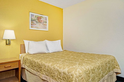 Super 8 By Wyndham Moorhead - Bet 4u 14