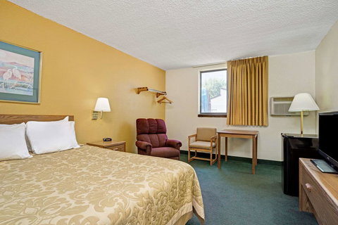 Super 8 By Wyndham Moorhead - Bet 4u 13