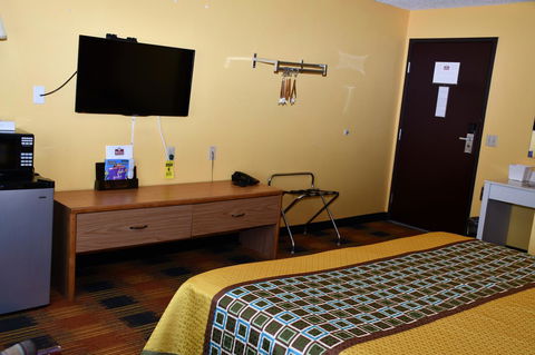 Regency Inn & Suites Faribault - Bet 4u 8