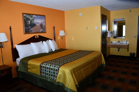 Regency Inn & Suites Faribault - Bet 4u 7