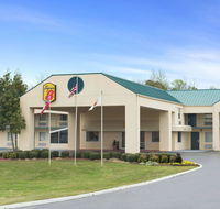 Super 8 by Wyndham Meridian