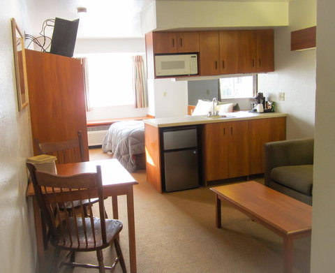 Alliance Inn And Suites St. Robert - Click Find 9