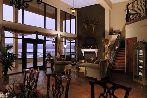 D'Monaco Resort - Bet 4u 25