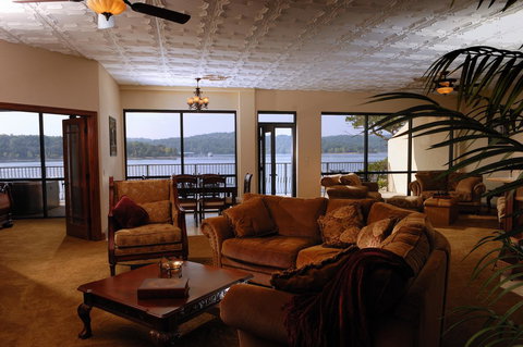 D'Monaco Resort - Bet 4u 27