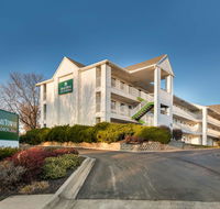 HomeTowne Studios Kansas City - Independence