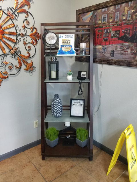 Super 8 By Wyndham Independence Kansas City - Bridge Guide 18