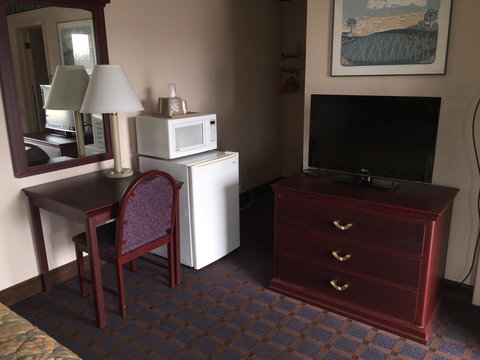 Eldon Inn - Click Find 18