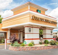 Quality Inn  Suites Kansas City - Independence I-70 East