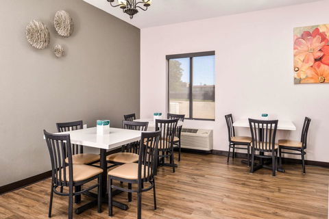 Quality Inn Joplin - Bridge Guide 16