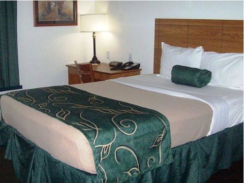 Baymont By Wyndham Dexter - Bet 4u 3