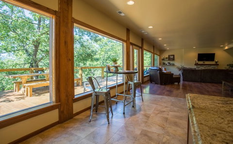 Ozarks Outdoor Legacy Home - Bet 4u 17