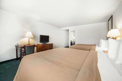 Travelodge By Wyndham Great Falls - Bet 4u 7