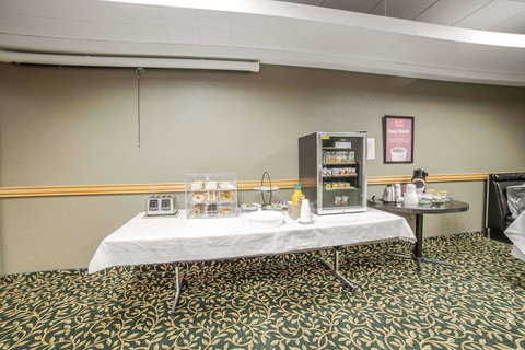 Travelodge By Wyndham Great Falls - Bet 4u 16