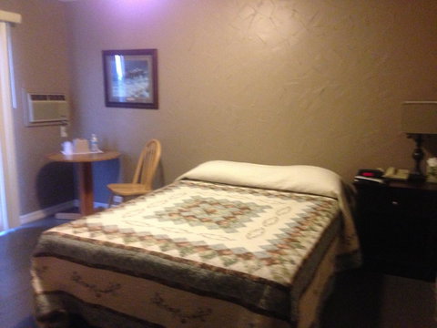 Three Forks Lewis & Clark Motel - Bet 4u 3