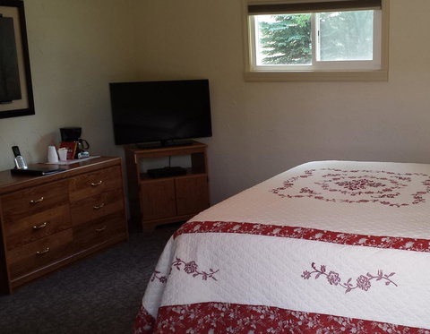 Three Forks Lewis & Clark Motel - Bet 4u 10