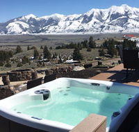 Emigrant - Paradise Valley Retreat